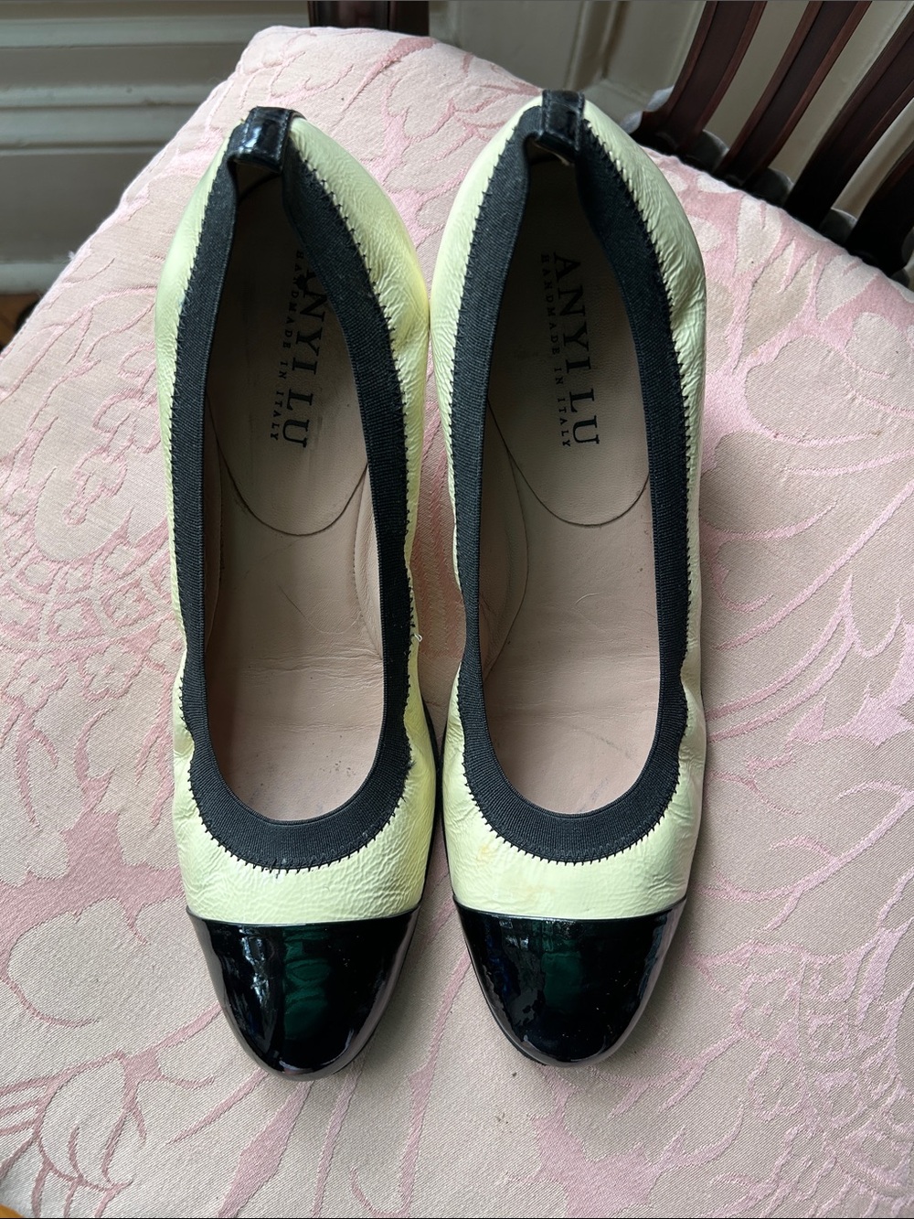 ANYI LU Pale Yellow and Black Cap-Toe Ballet Flats